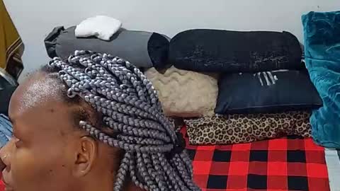 creamyhub online show from 10-18-25, 08:48