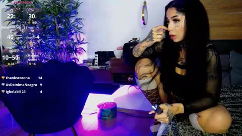 Sophie online show from 11-23-25, 07:41