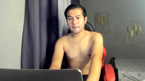 Snapshot of creamynow chatting on 12-22-24, 07:22 BareCreamyCum online show from 12-22-24, 07:22