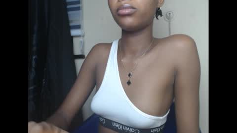 creamyxmuffin online show from 03-07-25, 02:46