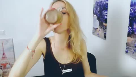 Snapshot of create_your_own_sun chatting on 06-28-26, 07:47 Lera online show from 06-28-26, 07:47