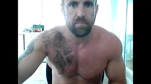 Snapshot of creatureofbeauty chatting on 05-01-26, 12:15 creatureofbeauty online show from 05-01-26, 12:15