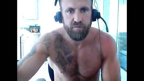 Snapshot of creatureofbeauty chatting on 05-18-26, 06:25 creatureofbeauty online show from 05-18-26, 06:25