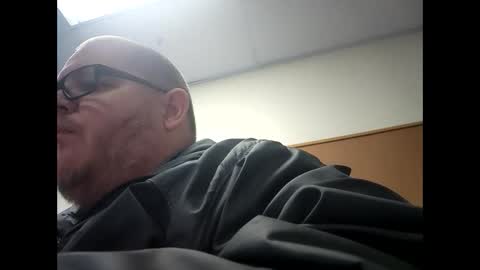 The hopeless romantic online show from 01-29-25, 03:33