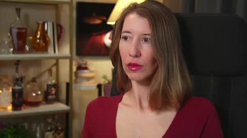 Snapshot of creme_dela_creme chatting on 10-07-25, 05:43 Quinn de la Creme online show from 10-07-25, 05:43