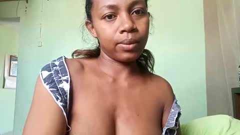 Snapshot of cretingcathy chatting on 05-19-26, 10:43 cretingcathy online show from 05-19-26, 10:43