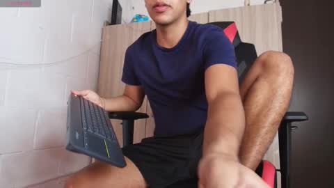 Snapshot of crh58_ chatting on 02-18-26, 07:10 crh58_ online show from 02-18-26, 07:10