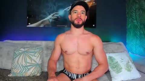 CRHISTIAN online show from 03-11-25, 06:41