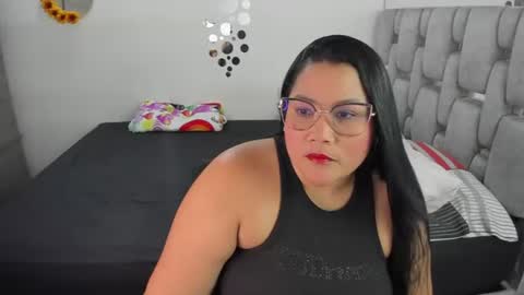 Snapshot of criistal_0 chatting on 06-17-26, 06:42 criistal_0 online show from 06-17-26, 06:42