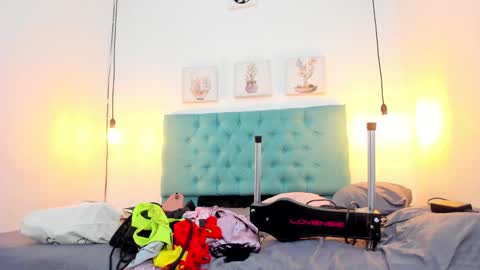 cris_dulce online show from 09-28-25, 06:13