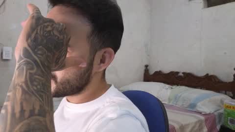 Snapshot of cris_simons chatting on 12-12-24, 03:32 cris_simons online show from 12-12-24, 03:32