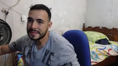 Snapshot of cris_simons chatting on 12-24-24, 01:49 cris_simons online show from 12-24-24, 01:49