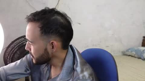 Snapshot of cris_simons chatting on 01-10-25, 03:18 cris_simons online show from 01-10-25, 03:18