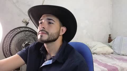 Snapshot of cris_simons chatting on 01-18-25, 07:37 cris_simons online show from 01-18-25, 07:37