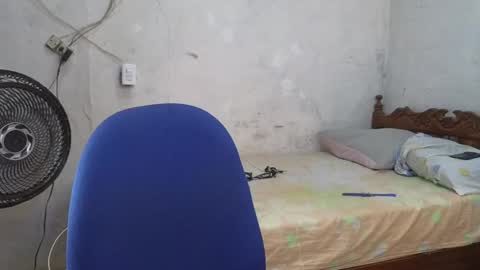 Snapshot of cris_simons chatting on 01-27-25, 08:17 cris_simons online show from 01-27-25, 08:17