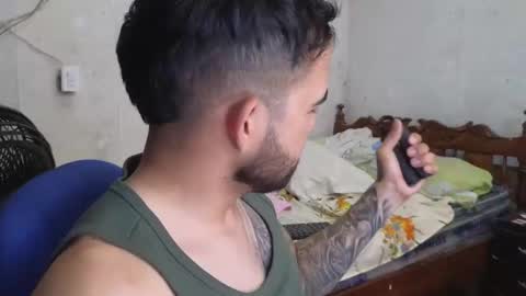 Snapshot of cris_simons chatting on 03-07-25, 10:32 cris_simons online show from 03-07-25, 10:32