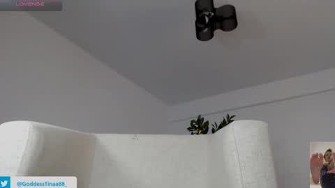 Snapshot of cris_tinne chatting on 06-06-26, 03:17 cris_tinne online show from 06-06-26, 03:17