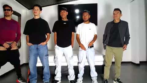 Snapshot of crismens chatting on 09-28-25, 12:10 crismens online show from 09-28-25, 12:10