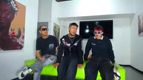 Snapshot of crismens chatting on 10-24-25, 12:45 crismens online show from 10-24-25, 12:45