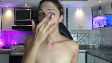 Snapshot of crisozzz chatting on 04-05-26, 06:49 Cristina Onazis online show from 04-05-26, 06:49