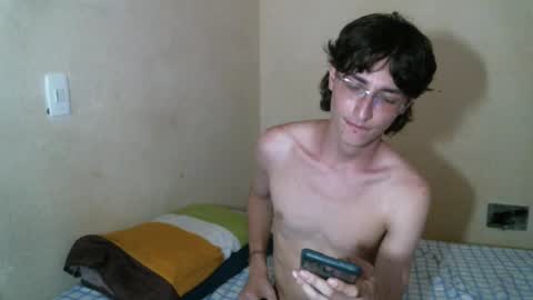 Snapshot of criss_420 chatting on 10-03-25, 09:34 criss_420 online show from 10-03-25, 09:34