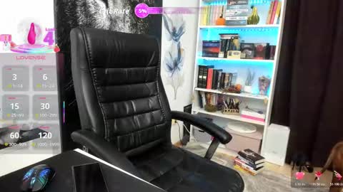 Twitter Christinne p online show from 11-11-25, 09:31