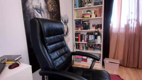 Snapshot of crissnight chatting on 03-06-26, 10:23 Twitter Christinne p online show from 03-06-26, 10:23