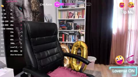 Snapshot of crissnight chatting on 03-25-26, 09:59 Twitter Christinne p online show from 03-25-26, 09:59