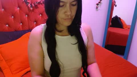 Snapshot of cristal1609 chatting on 03-10-26, 01:27 cristal1609 online show from 03-10-26, 01:27
