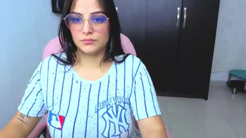 Cristal online show from 12-23-25, 03:26