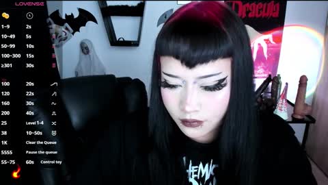 Snapshot of cristal_kosh chatting on 11-11-25, 09:59 Cris online show from 11-11-25, 09:59