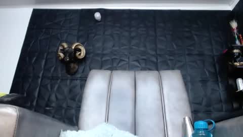 Hanna  online show from 02-28-26, 12:33