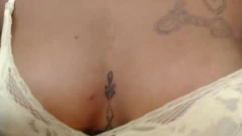Snapshot of cristal_smith06 chatting on 04-08-26, 10:04 Hanna online show from 04-08-26, 10:04