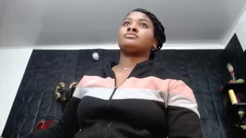 Snapshot of cristal_smith06 chatting on 05-12-26, 12:30 Hanna online show from 05-12-26, 12:30