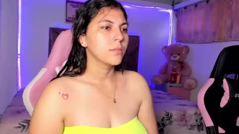 cristal_smith20 online show from 07-09-26, 12:09