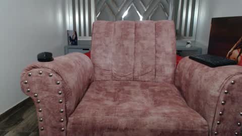 Natalie                      online show from 02-28-25, 04:21