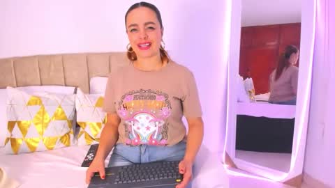 cristal walker online show from 11-23-25, 10:37