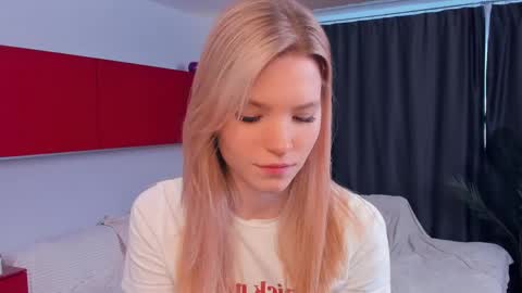 Cristas online show from 04-25-26, 07:22