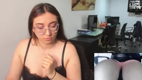 you can call me your sweettie assistant   online show from 01-23-25, 06:14