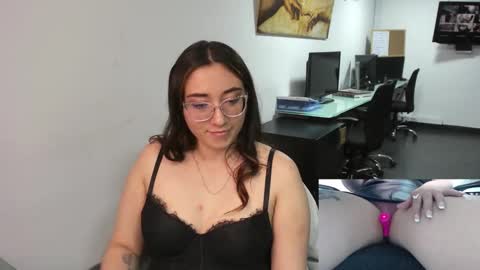 you can call me your sweettie assistant   online show from 01-30-25, 06:32