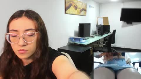 you can call me your sweettie assistant   online show from 02-11-25, 11:43