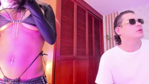 Snapshot of cristianblaze_pamelareal chatting on 10-30-25, 08:05 Cris Pame online show from 10-30-25, 08:05