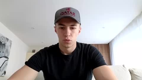 CristianoHailey online show from 02-11-25, 10:59