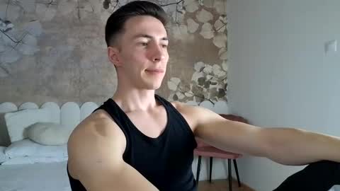 Snapshot of cristianovilla chatting on 04-07-26, 06:19 CristianoHailey online show from 04-07-26, 06:19