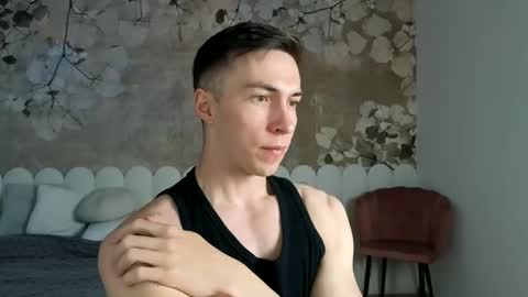 Snapshot of cristianovilla chatting on 05-17-26, 04:25 CristianoHailey online show from 05-17-26, 04:25