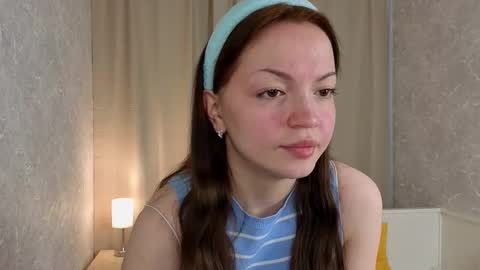 Snapshot of cristicaire chatting on 02-25-26, 04:55 Kate online show from 02-25-26, 04:55