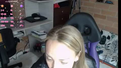 cristina online show from 06-25-26, 02:54