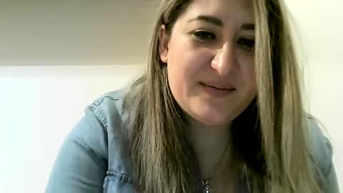 Snapshot of cristina20021991 chatting on 01-01-25, 08:56 cristina20021991 online show from 01-01-25, 08:56