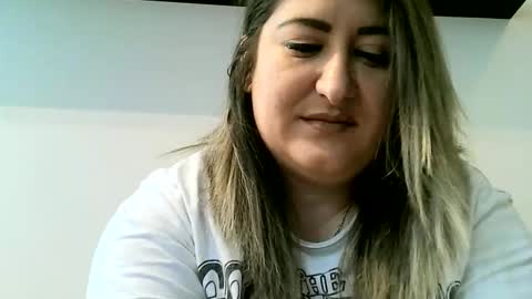 Snapshot of cristina20021991 chatting on 03-21-26, 12:10 cristina20021991 online show from 03-21-26, 12:10