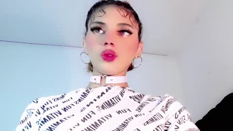 Cristinadollsex online show from 02-12-25, 08:16